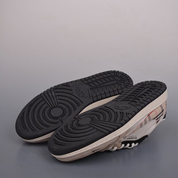 Fragment X Travis Scott Sneaker - Picture 4 of 9